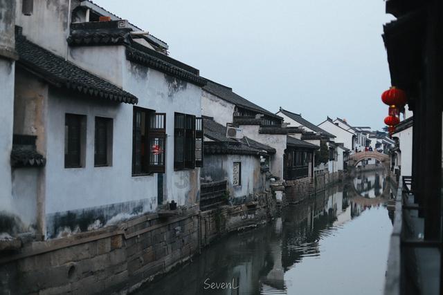 醋精没稀释就拖地会怎么样？游戏画面